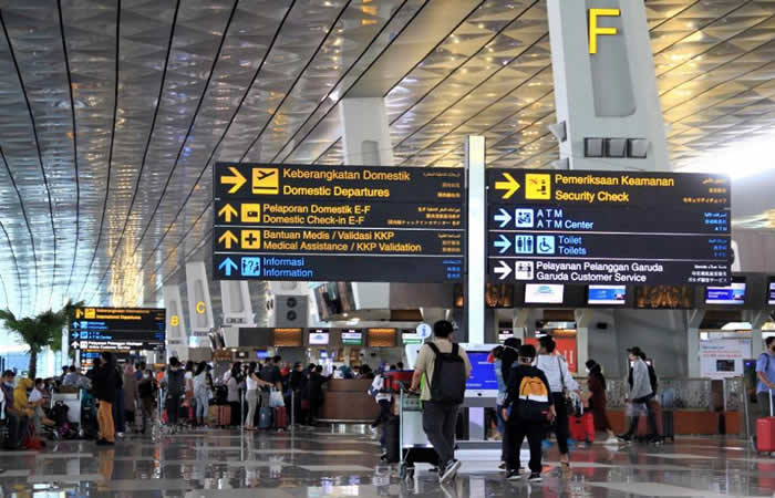 Antar Jemput Bandara Juanda Surabaya ke Bandara Soekarno-Hatta Cengkareng (CGK) Jakarta dan Carter Mobil.