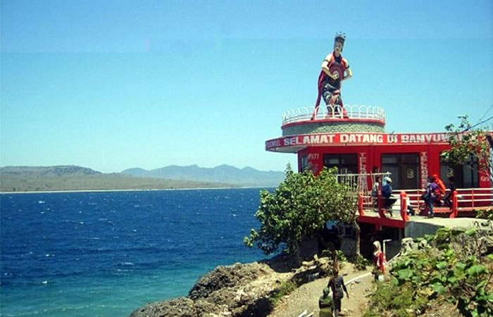 Kami menyediakan layanan airport transfer atau antar jemput Bandara Internasional Juanda Surabaya ke seluruh kota di Jawa Timur, Bali, Jawa Tengah, Yogyakarta (DIY), Jawa Barat, DKI Jakarta, Banten, sewa dan carter mobil Toyota Avanza 5 seater, Toyota Innova 6 seater, Toyota Hiace 14 seater.