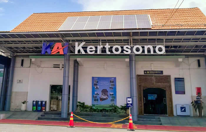 Antar Jemput Bandara Juanda Surabaya ke Kertosono Jawa Timur dan Carter Mobil.