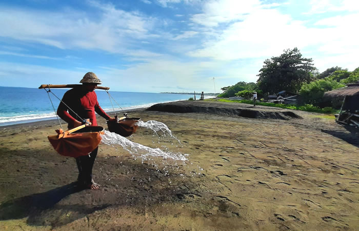 Antar Jemput Bandara Juanda Surabaya ke Kusamba Bali dan Carter Mobil.