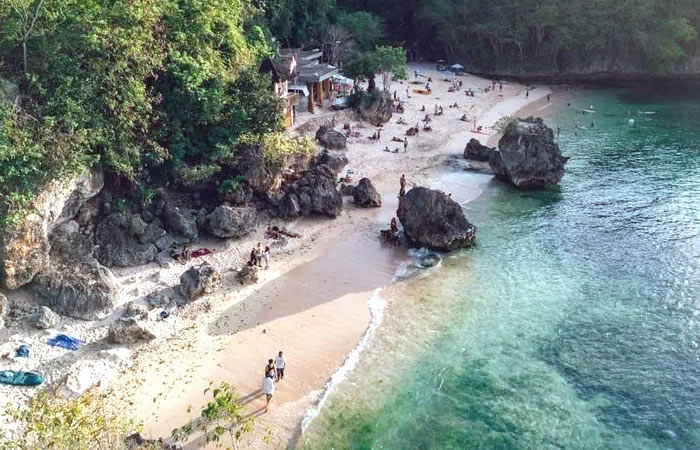 Antar Jemput Bandara Juanda Surabaya ke Padang Padang Bali dan Carter Mobil.