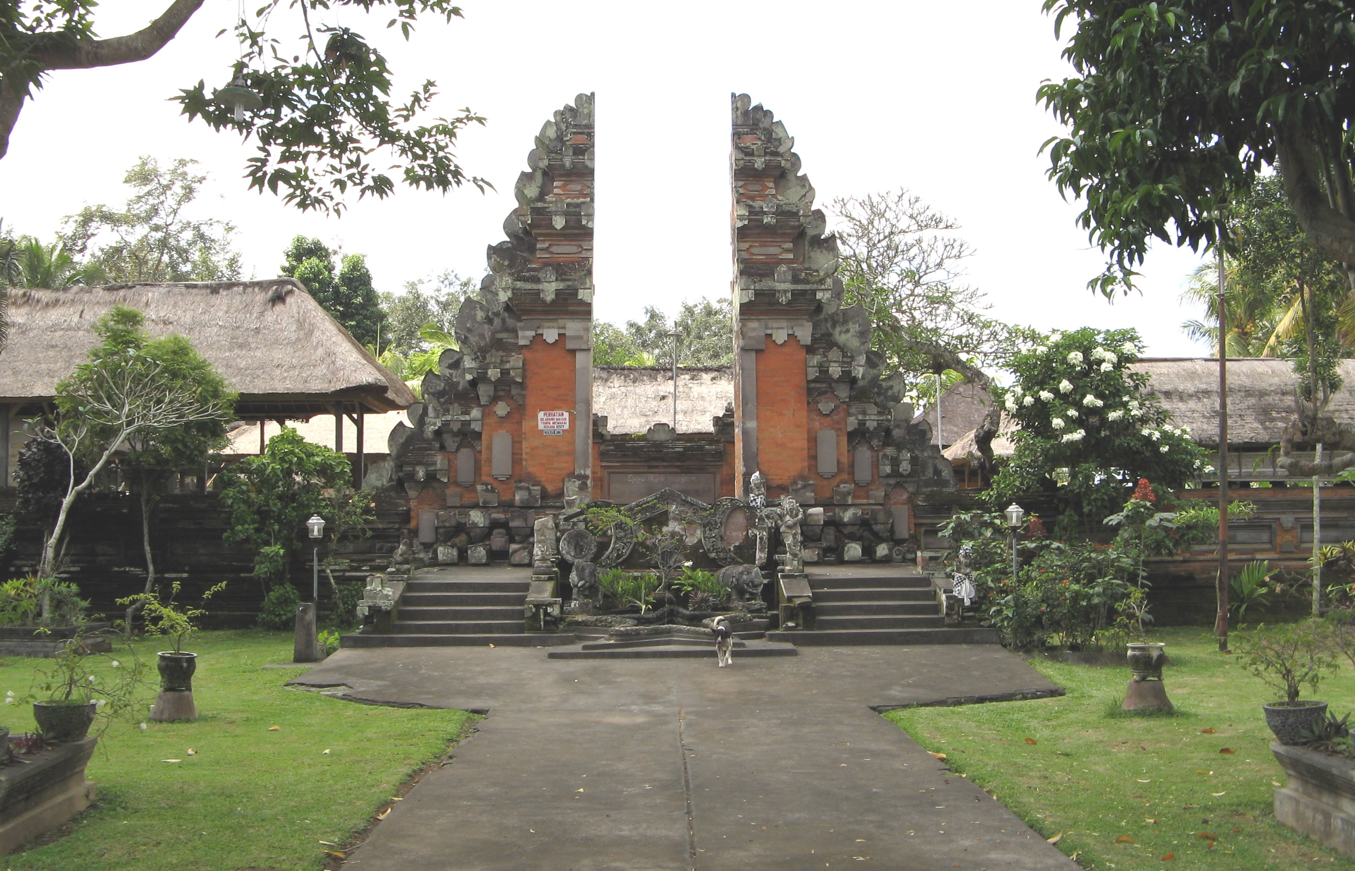 Antar Jemput Bandara Juanda Surabaya ke Pejeng Bali dan Carter Mobil.