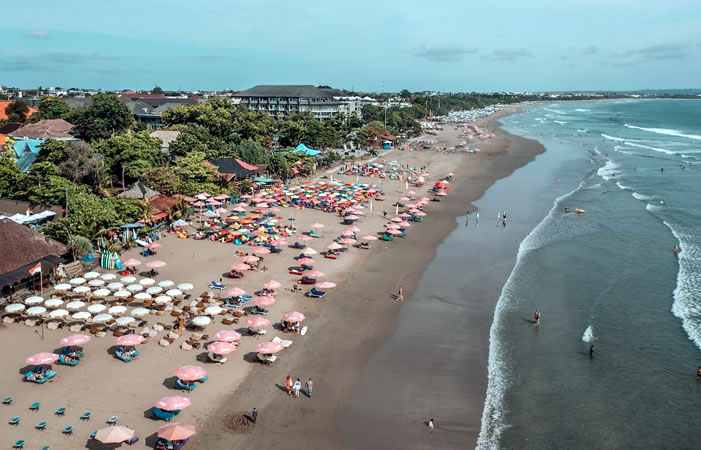 Antar Jemput Bandara Juanda Surabaya ke Seminyak Bali dan Carter Mobil.