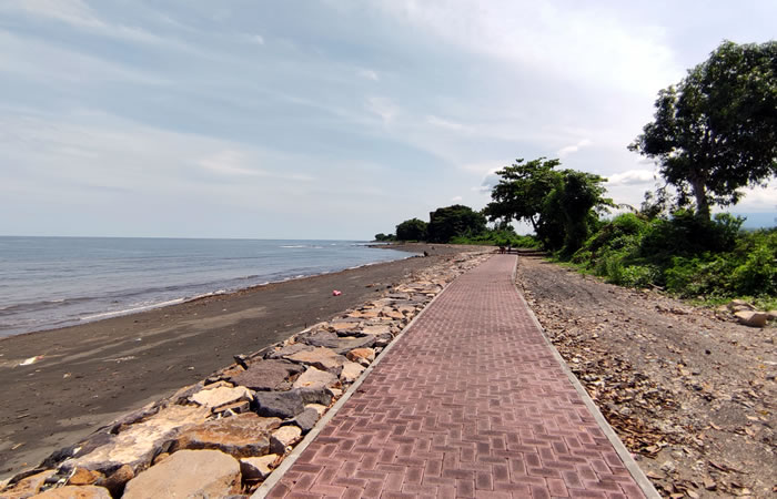 Antar Jemput Bandara Juanda Surabaya ke Seririt Bali dan Carter Mobil.